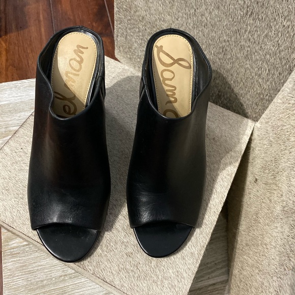 Super cute booties - Picture 4 of 7